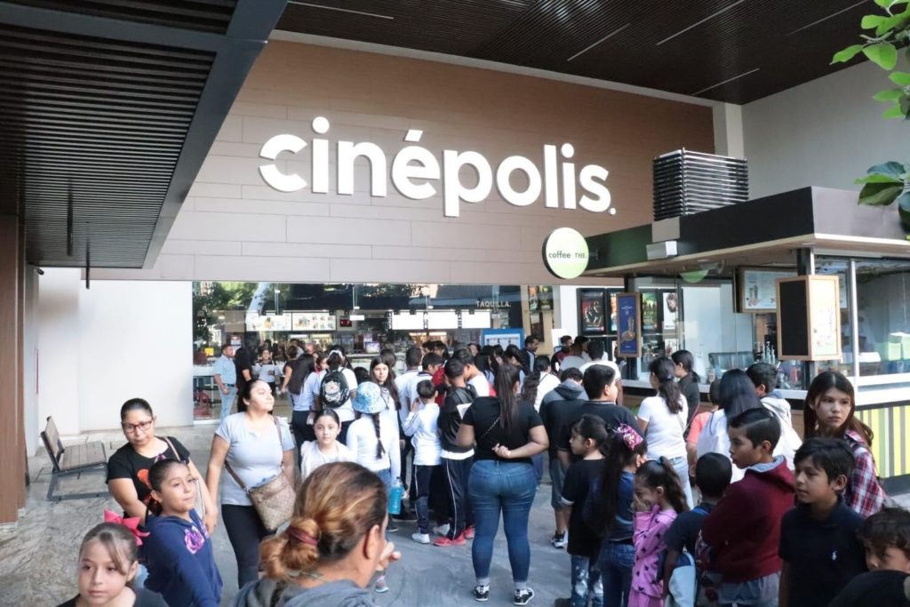 Cinépolis Apatzingán Da Función Gratuita A Niños Apatzinguenses Idea Central 9201